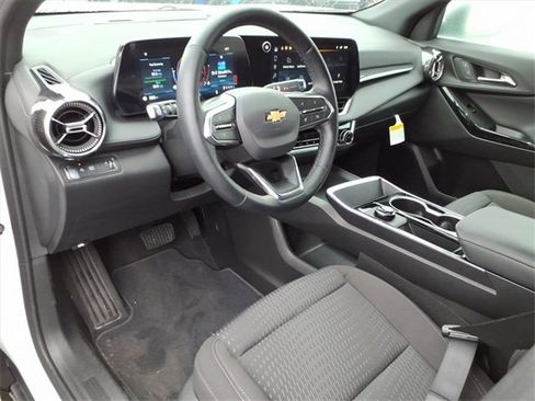 New 2026 Chevrolet Equinox LT w/ LPO, Floor Liner Package image 5