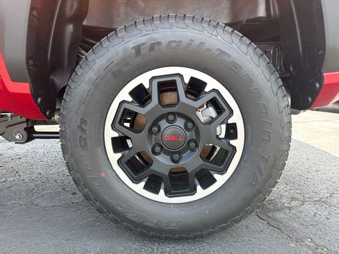 Used 2026 Toyota Tacoma TRD Off-Road AWD/4WD image 30