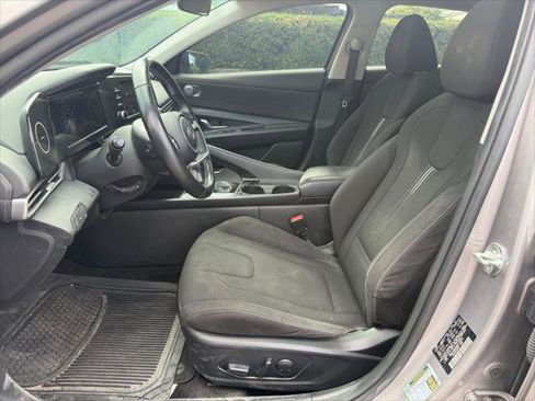 Used 2021 Hyundai Elantra SEL w/ Convenience + Premium Package FWD image 24