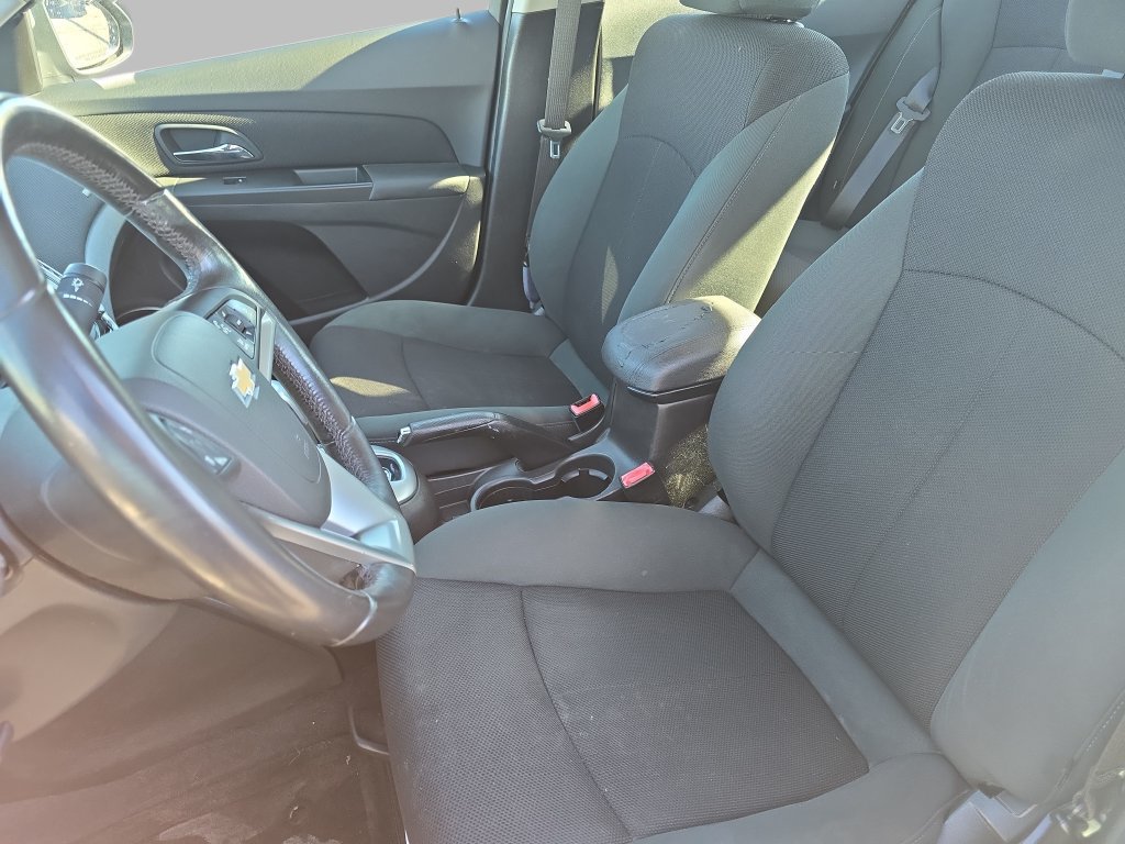 Used 2011 Chevrolet Cruze Eco FWD image 15