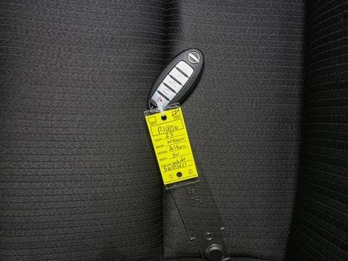 Used 2025 Nissan Altima 2.5 SV image 34