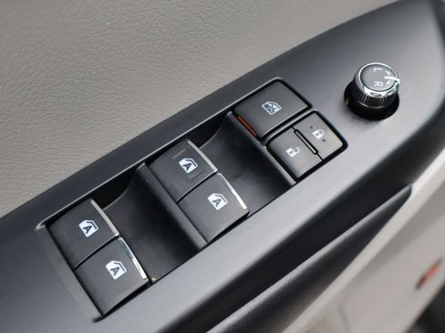 Used 2019 Toyota Highlander Limited Platinum image 43