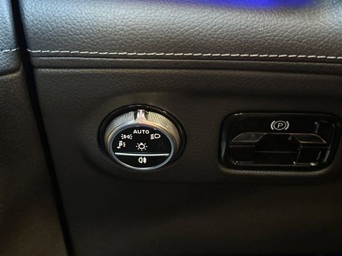 Certified 2023 Mercedes-Benz EQE 350+ 4MATIC Sedan w/ Exclusive Trim Package image 34