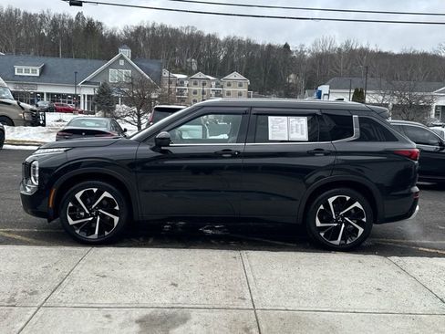 Used 2022 Mitsubishi Outlander SEL image 3