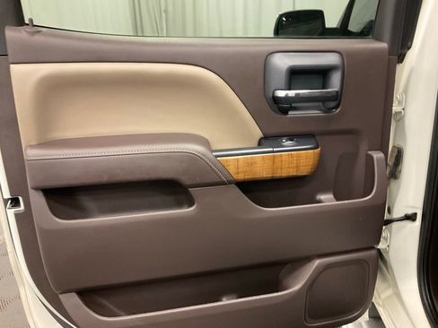 Used 2015 GMC Sierra 1500 SLT w/ SLT Crew Cab Value Package image 40