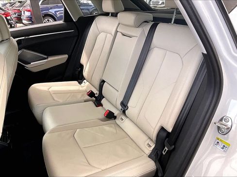 Used 2024 Audi Q3 2.0T Premium Plus w/ Premium Plus Package AWD/4WD image 21