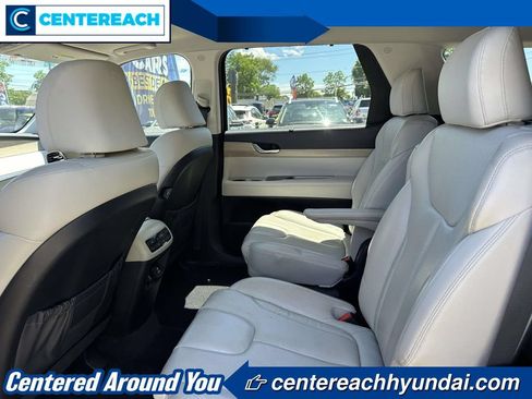 Used 2022 Hyundai Palisade SEL w/ Premium Package AWD/4WD image 9