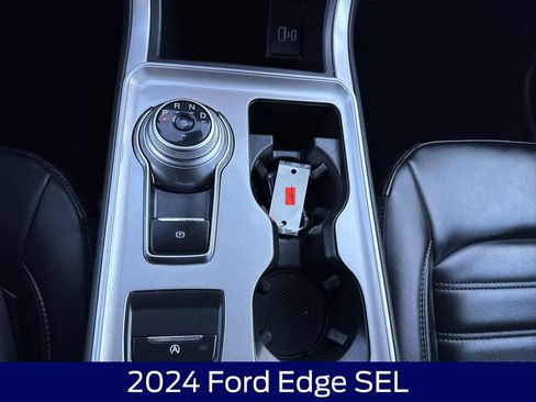 Used 2024 Ford Edge SEL image 24