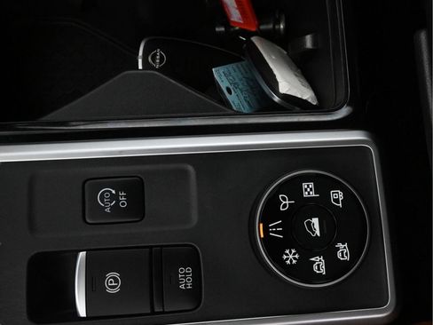 Used 2025 Nissan Pathfinder Platinum w/ Cargo Package AWD/4WD image 28