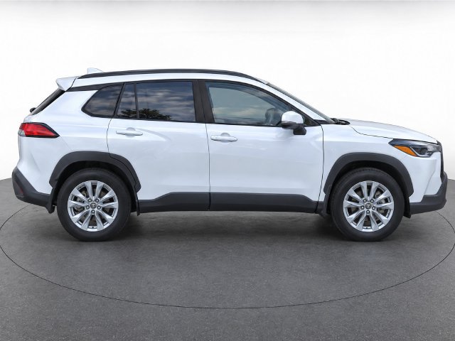 Used 2022 Toyota Corolla Cross LE FWD image 8