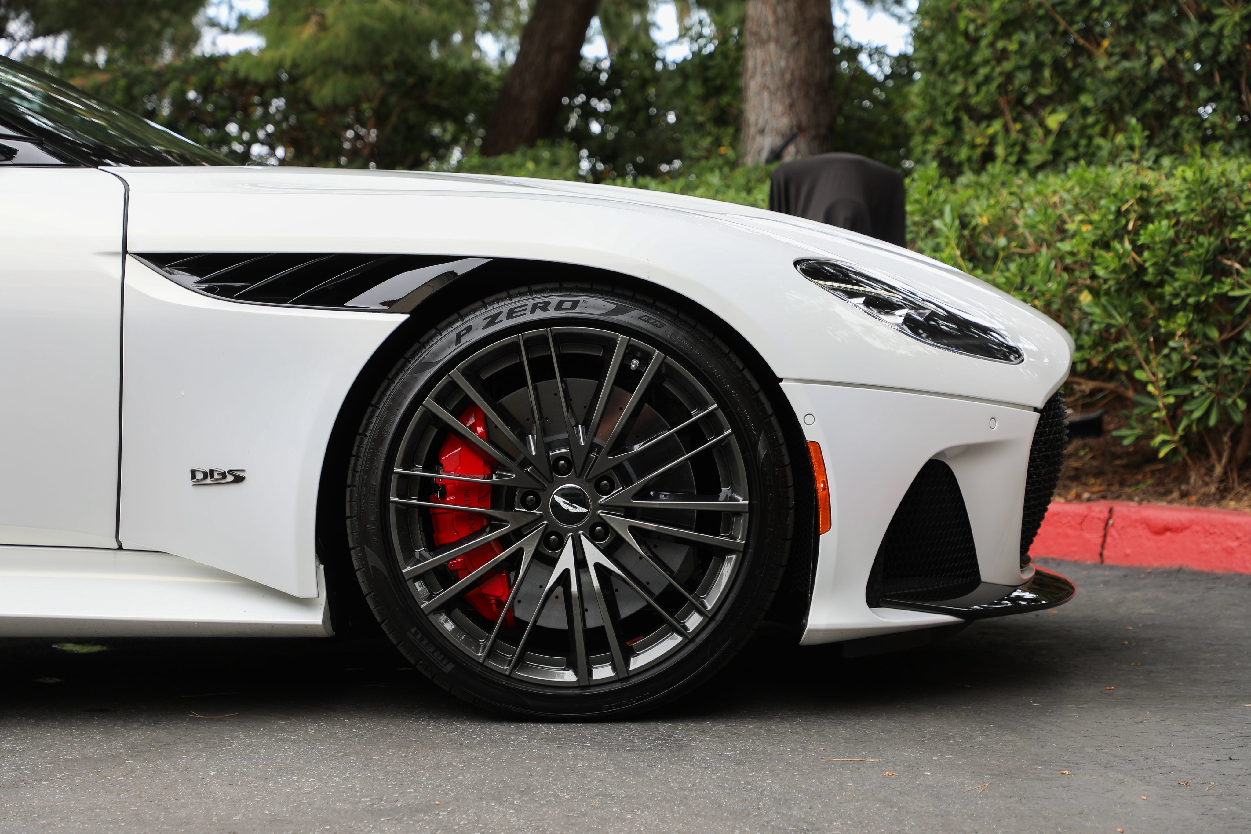 Used 2023 Aston Martin DBS Coupe RWD image 42