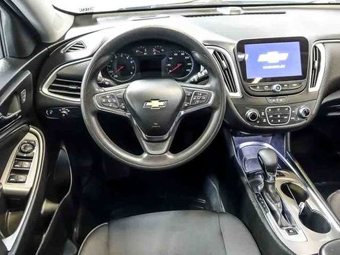 Certified 2024 Chevrolet Malibu LT FWD image 17