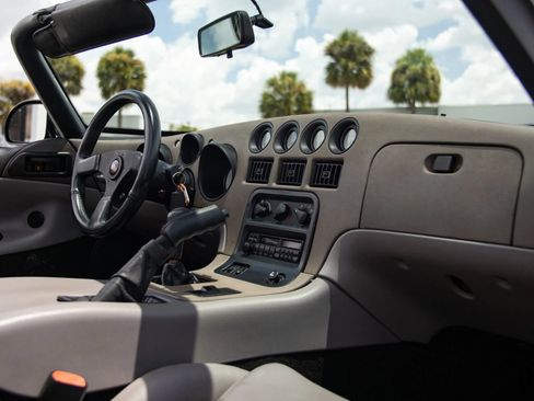 Used 1994 Dodge Viper RT/10 RWD image 32