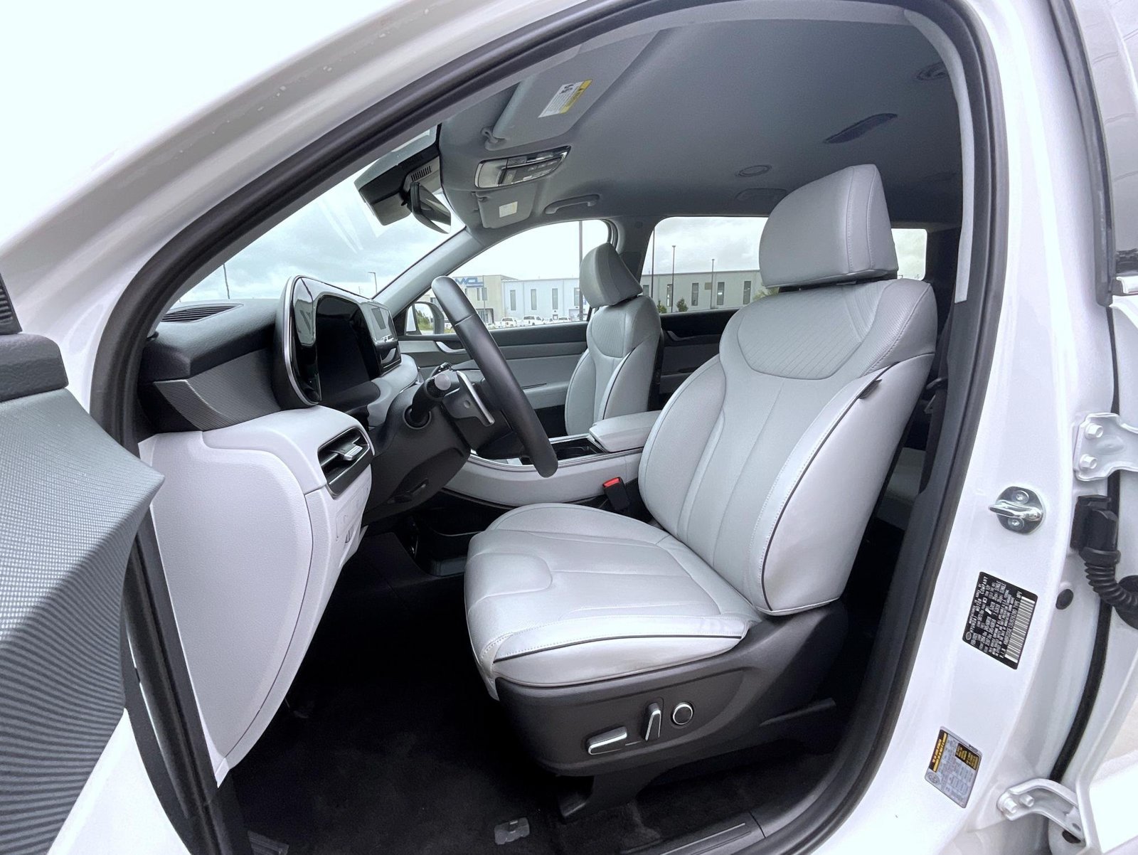 Certified 2025 Hyundai Palisade SEL AWD/4WD image 11