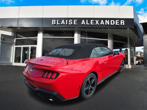 Used 2025 Ford Mustang Premium RWD image 3