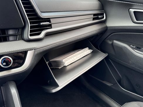 Certified 2024 Kia Sportage LX image 16