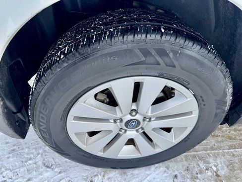 Used 2017 Subaru Outback 2.5i Premium image 9