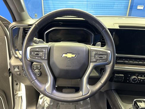 Used 2023 Chevrolet Silverado 1500 LTZ image 14