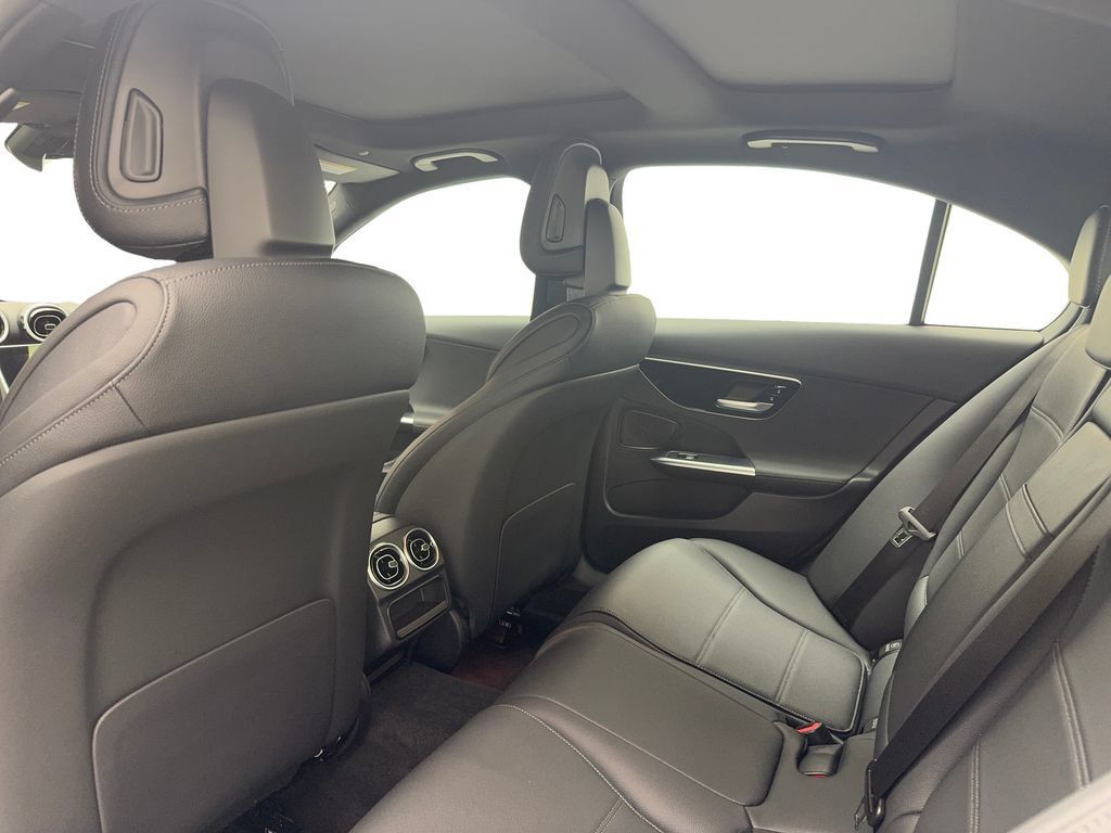 Used 2025 Mercedes-Benz C 300 4MATIC Sedan image 20