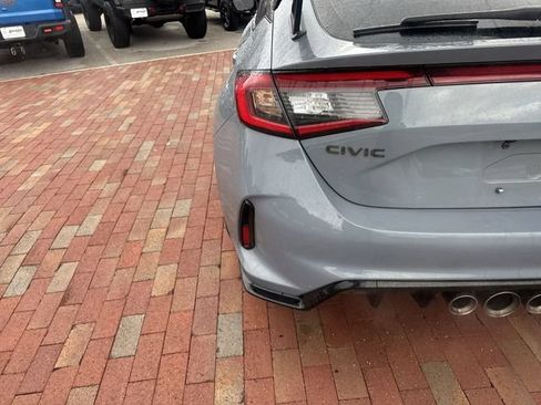 Used 2024 Honda Civic Type R image 8