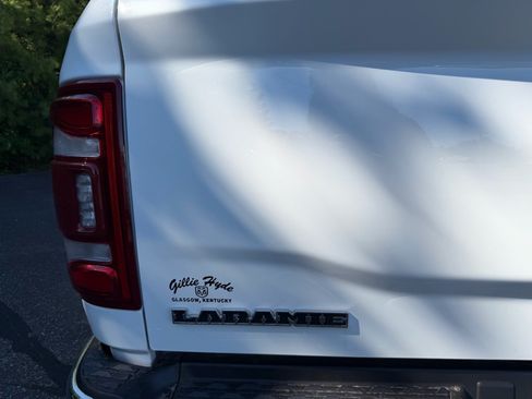Used 2024 RAM 3500 Laramie AWD/4WD image 12