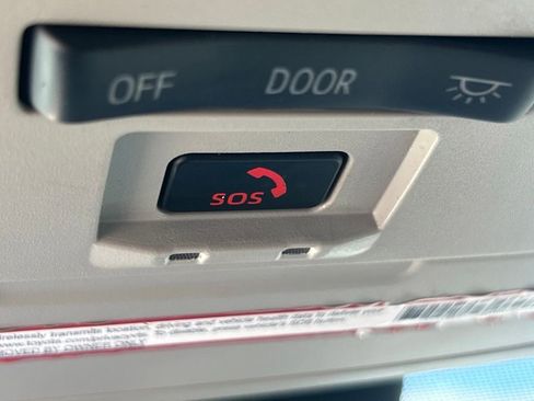 Used 2021 Toyota Sienna XLE image 41