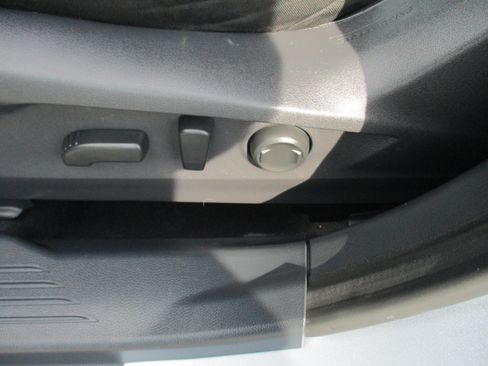 Used 2020 Subaru Outback Premium AWD/4WD image 16
