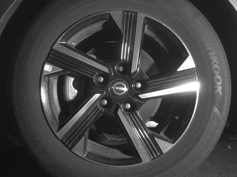 Used 2025 Nissan Sentra SV image 12