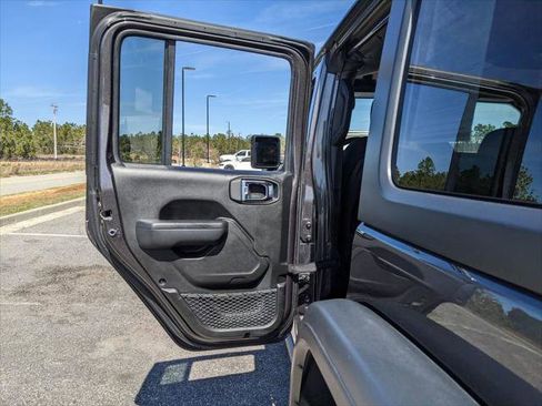 Certified 2025 Jeep Wrangler Unlimited Rubicon 4xe w/ Convenience Group image 58