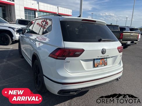 Used 2022 Volkswagen Tiguan SE R-Line image 8