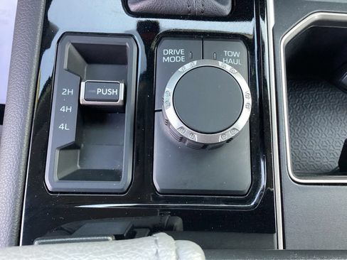 Used 2023 Toyota Tundra Limited AWD/4WD image 33