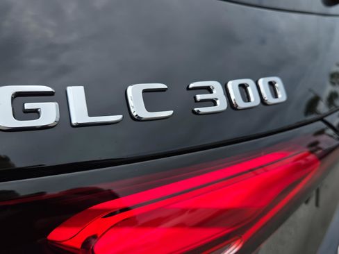 Used 2026 Mercedes-Benz GLC 300 image 34