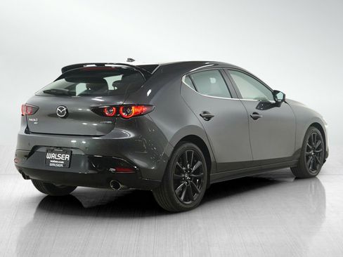 Used 2021 MAZDA MAZDA3 Hatchback w/Premium Plus Pkg image 5