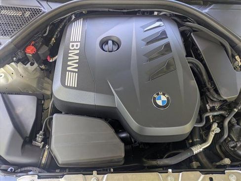 Used 2025 BMW 330i Sedan w/ M Sport Package image 18