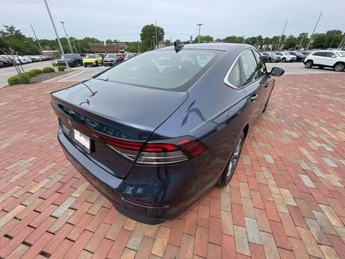 Certified 2023 Honda Accord EX image 34