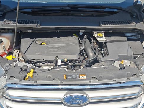 Used 2017 Ford Escape SE w/ Equipment Group 201A FWD image 20