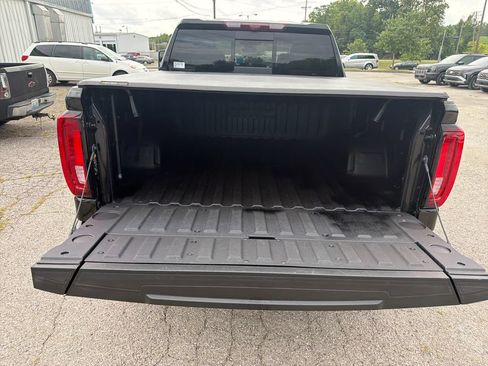 Used 2025 GMC Sierra 1500 Denali w/ Denali Reserve Package AWD/4WD image 9