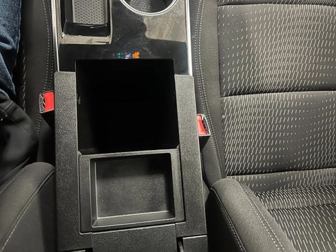 Used 2025 Chevrolet Equinox LT image 47