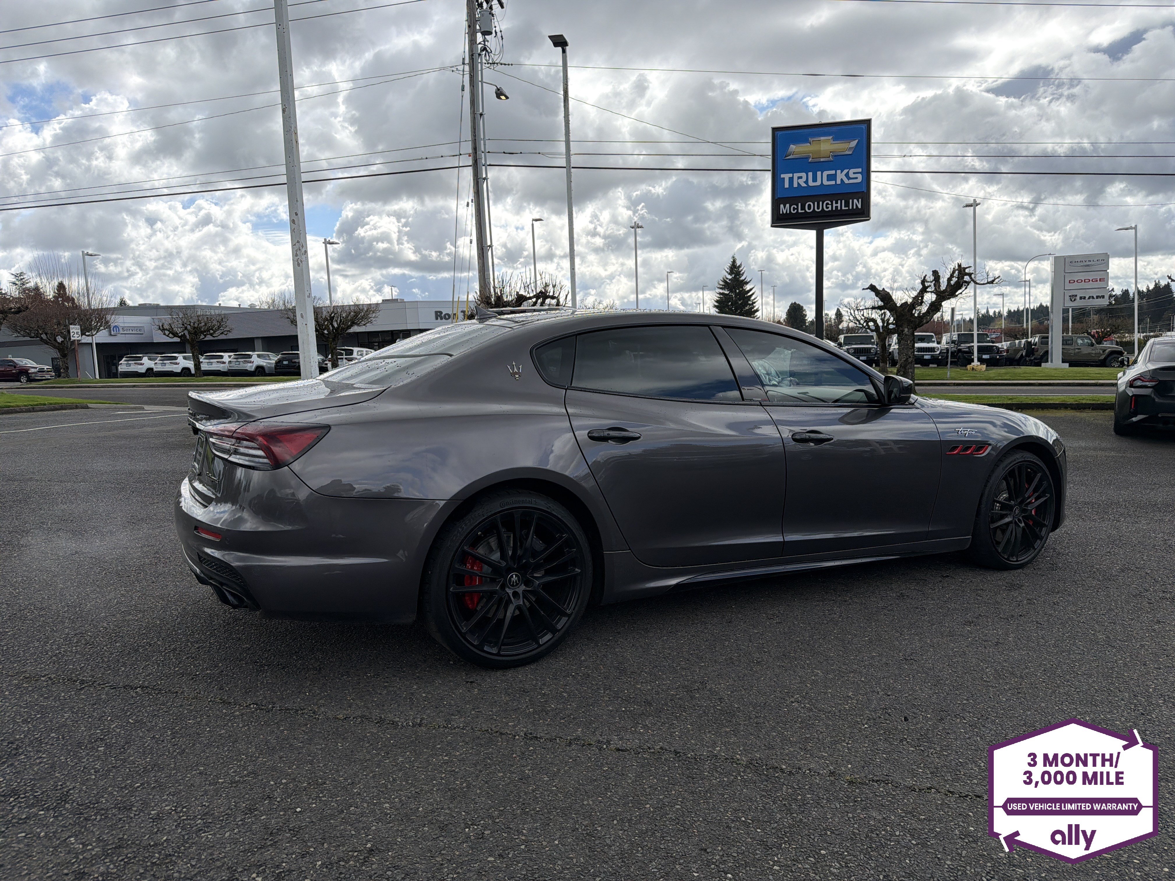 Used 2023 Maserati Quattroporte Trofeo RWD image 6