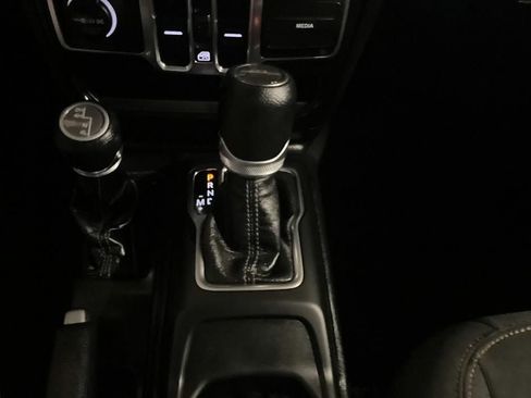 Used 2025 Jeep Gladiator Sport AWD/4WD image 21
