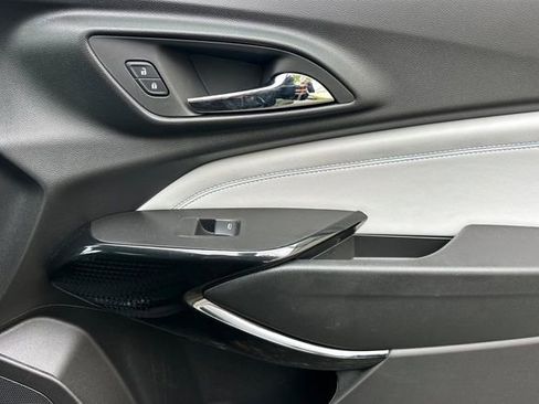 Used 2025 Chevrolet Trax LT w/ Driver Confidence Package image 21