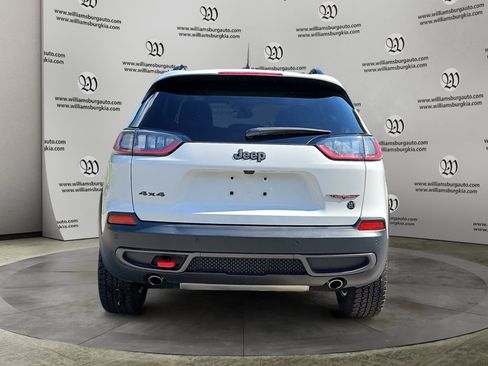 Used 2022 Jeep Cherokee Trailhawk w/ Sun, Sound & Nav Group AWD/4WD image 4