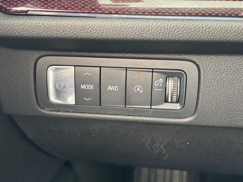 Used 2024 Chevrolet Traverse RS w/ LPO, Floor Liner Package AWD/4WD image 23