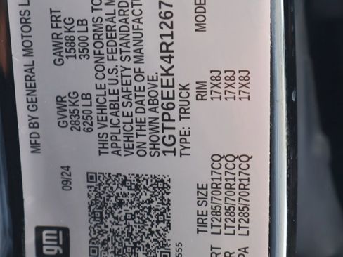 Used 2024 GMC Canyon AT4X image 30