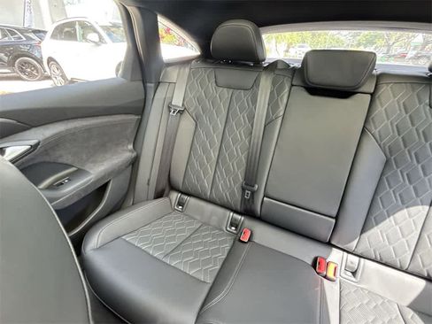 New 2025 Audi S6 e-tron Premium Plus image 14