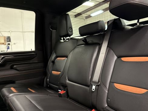 Used 2025 GMC Sierra 2500 AT4 image 14