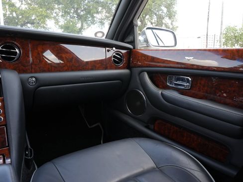 Used 2007 Bentley Arnage R RWD image 9