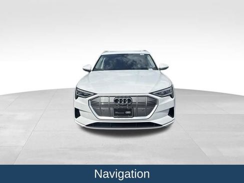 Used 2023 Audi e-tron Premium Plus w/ Premium Plus Package AWD/4WD image 2