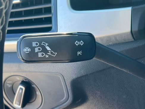 Used 2022 Volkswagen Atlas SEL AWD/4WD image 25