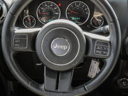 Used 2016 Jeep Wrangler Unlimited Sahara image 26